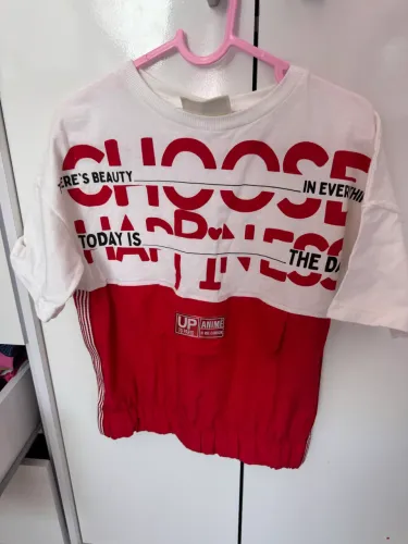 Blusa da marca animê tamanho 6