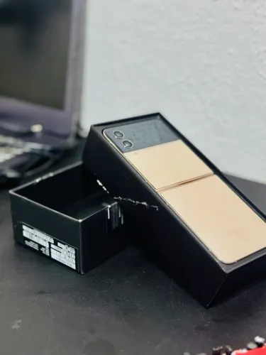 Z flip4 