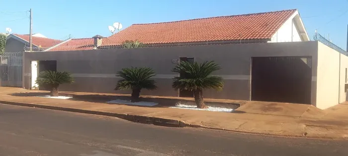ALUGO Casa Santa Rita R$2.600 Próximo ao hospital Auxiliadora