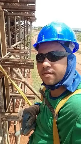 Pedreiro, pintor, encanador,