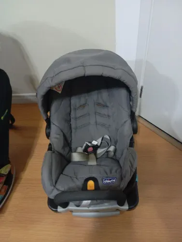 Bebê conforto semi novo