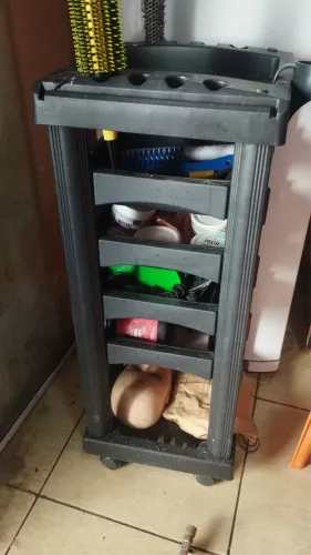 Vendo cadeira de cabelereira