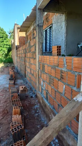 Pedreiro disponível