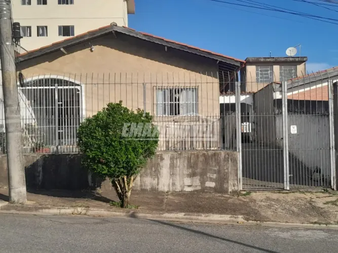 Casa á venda com 4 Quartos sendo 1 suíte no Jardim Simus em Sorocaba-SP