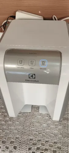 Bebedouro Electrolux seminovo com garantia de 3 meses