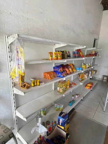 Vendo tudo de uma conveniência (Prateleiras, Gôndola, Freezer, Expositor de vassoura etc.)