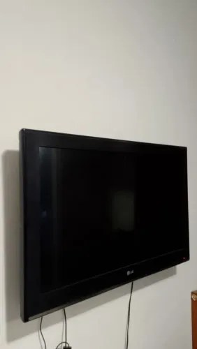Televisão LG, 32 polegadas, em perfeito estado, não é smart