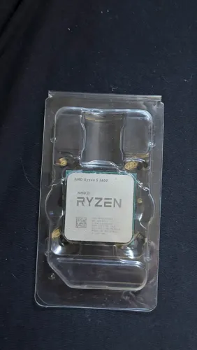 Processador AMD Ryzen 5 3600 3.6GHz (4.2GHz Turbo), 6-Cores 12-Threads