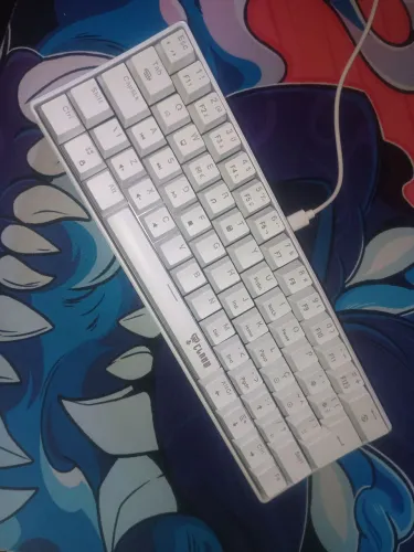 teclado mecânico gamer CLANM 60%