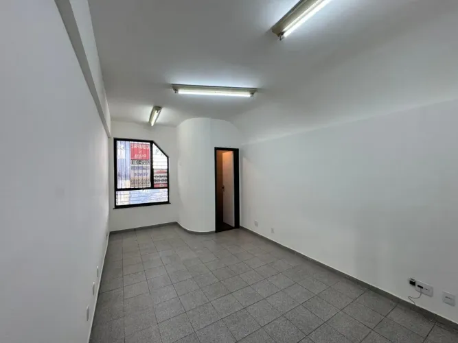 SALA A VENDA NO BAIRRO ANCHIETA COM 26METROS