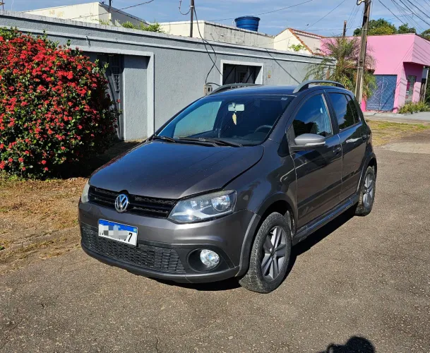 Volkswagen Crossfox 1.6 MI Total Flex 8V 5P 2012
