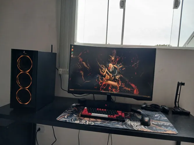 PC GAMER RYZEN 7 8700G / 16GB RAM DDR5 / SSD 480GB