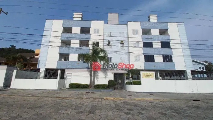 Apartamento com 2 dormitórios para alugar, 55 m² por R$ 1.680,00/mês - Coloninha - Ararang