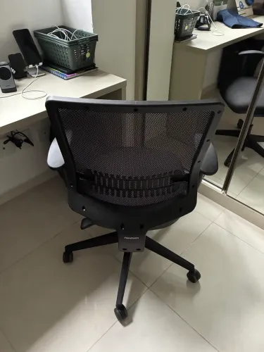Cadeira FlexForm Giratória Uni All Black