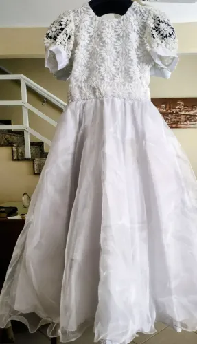 Vestido daminha R$ 100,00