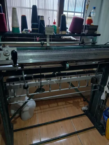 Maquina de tecer malhas número 7