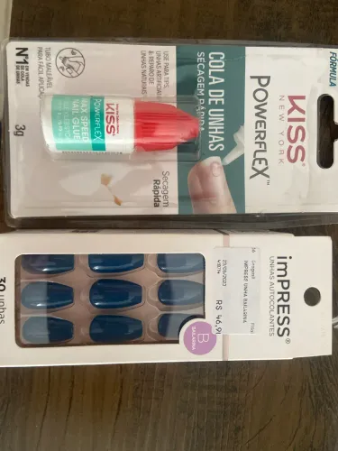 Unhas coláveis e cola junto 