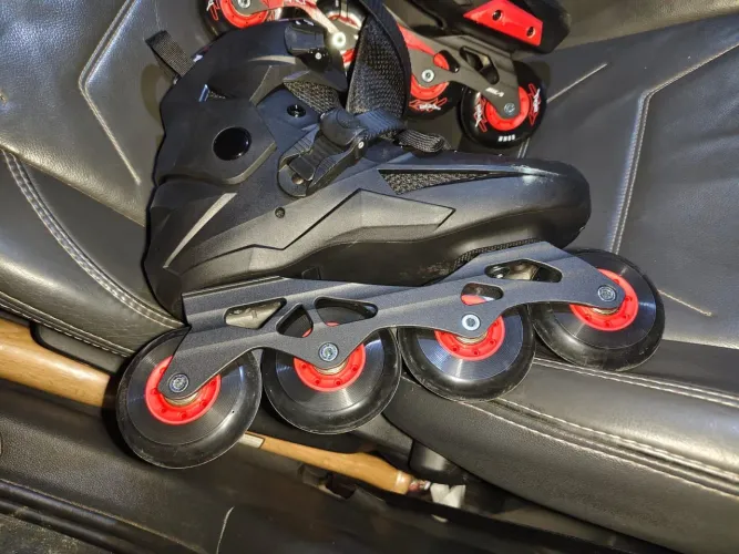 Patins Revolt n° 39/40 em perfeito estado