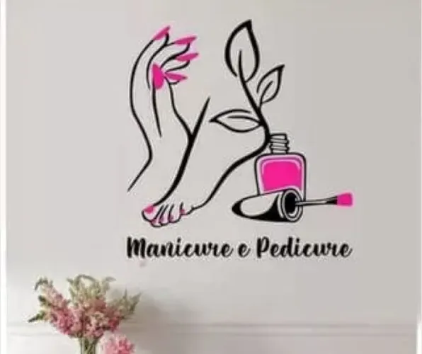 Manicure pedicure