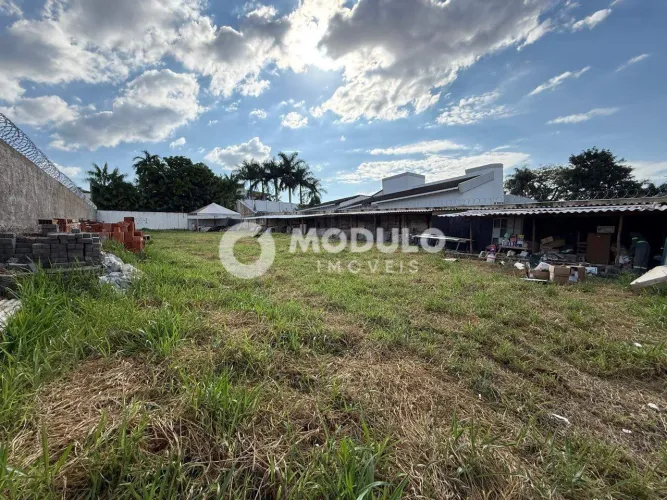 TERRENO à venda, CIDADE JARDIM - Uberlândia/MG