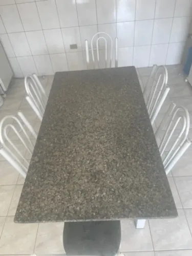 Mesa de jantar com 6 cadeiras