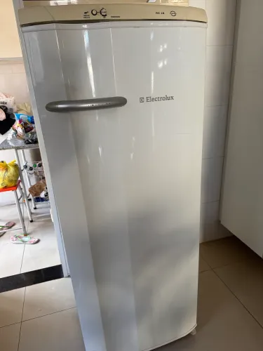 Geladeira para retirar peças - geladeira não gela