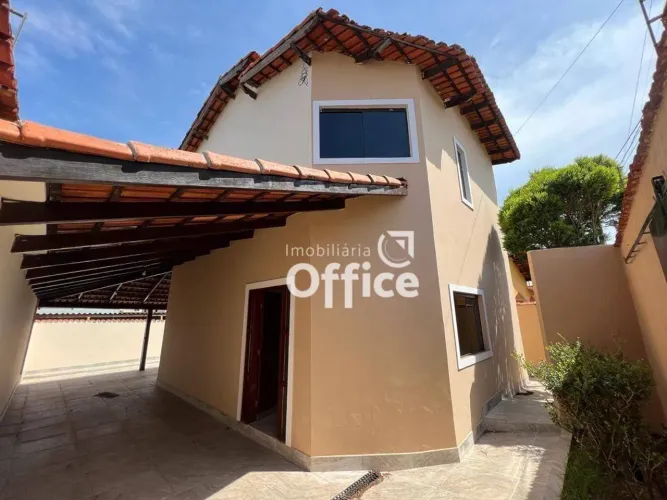 Casa com 3 dormitórios para alugar, 155 m² por R$ 2.600,00/mês - Vila Industrial - Anápoli