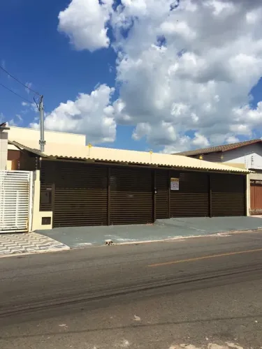 VENDO IMÓVEL DE *12 KITNETS* com *1,05% DE RETORNO BRUTO AO MÊS*