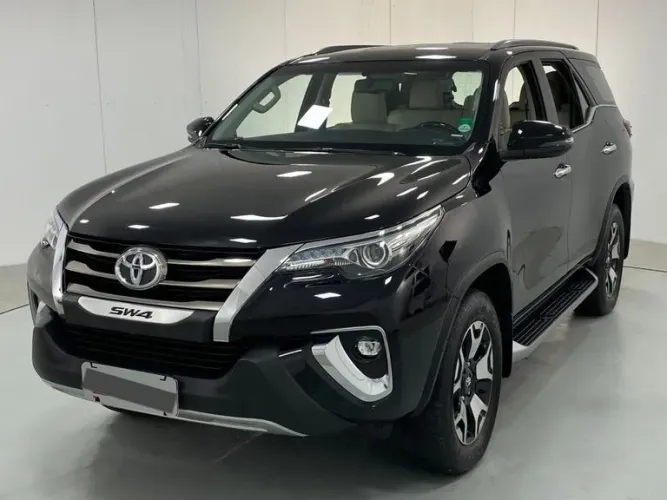 Toyota Hilux SW4 SRX 4X4 2.8 TDI 16V Dies. Aut. 2019