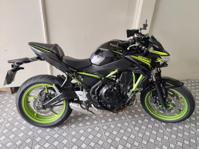 Kawasaki Z650 SE 