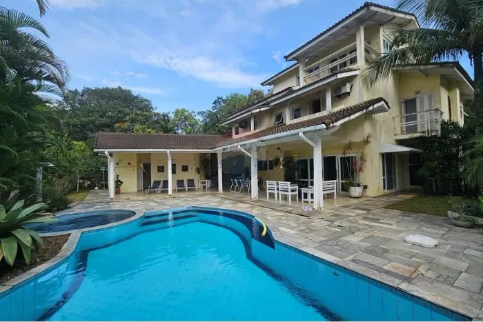 Casa - Venda - Condomínio Hanga Roa - Bertioga-SP com 7 suítes