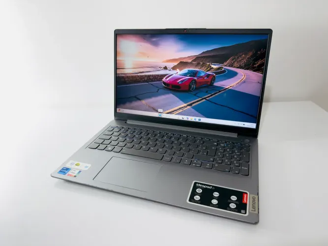 Notebook Lenovo I7-11th-12Gb Ram-Ssd 256GB Nvme-Tela 15.6FHD