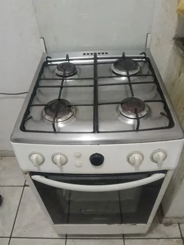 Vende-se fogão 4 bocas