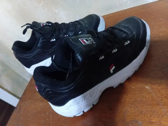 Tênis Fila de luxo original 41