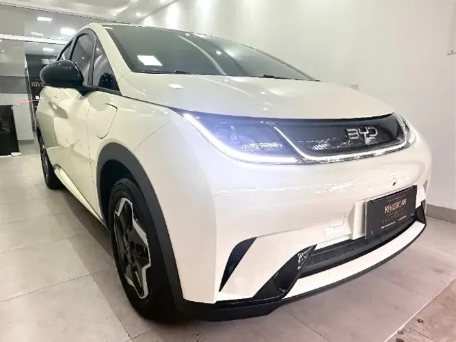 BYD Dolphin EV (Elétrico) 2026