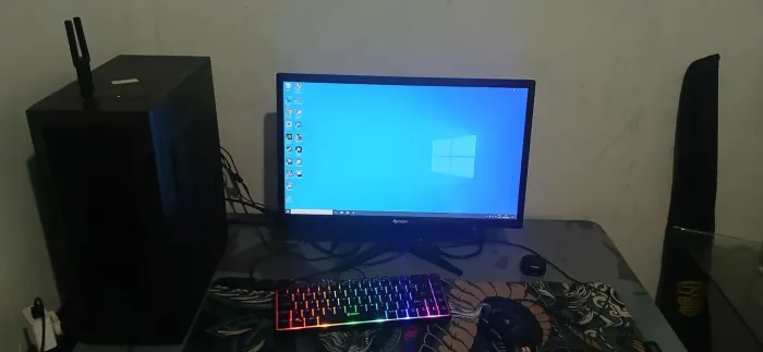Pc gamer de entrada com periféricos 