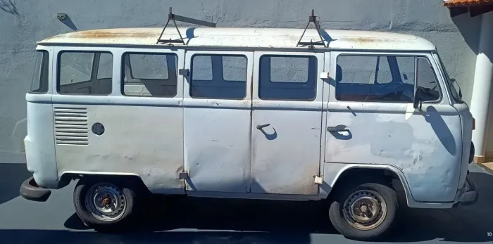 Volkswagen Kombi Standard/ Luxo/ Serie Prata 1985