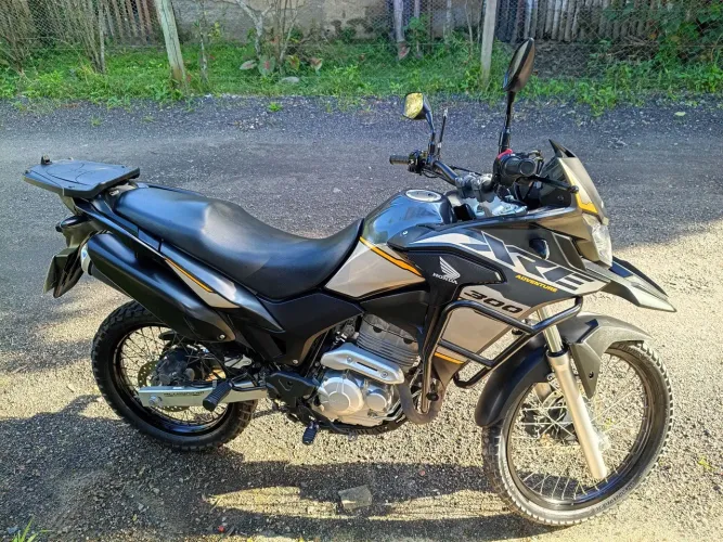 XRE 300 ADVENTURE