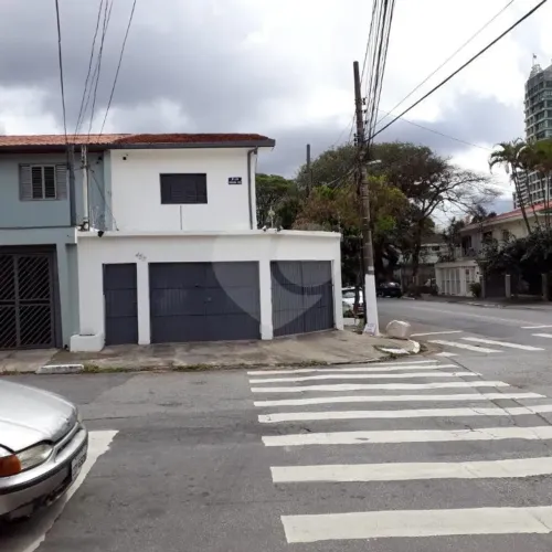 Sobrado para aluguel e venda com 230 metros quadrados com 3 quartos