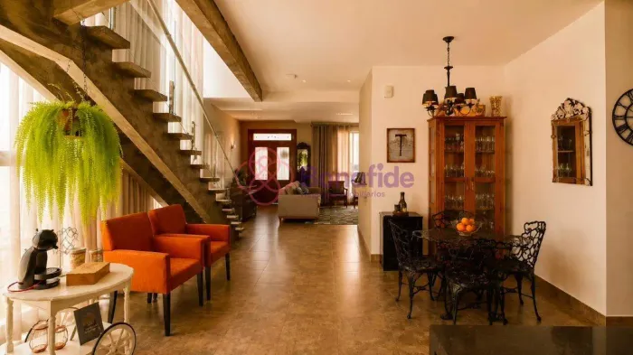 Casa para VENDA, localizada no condomínio VILA VERDE, em Jundiaí/SP.