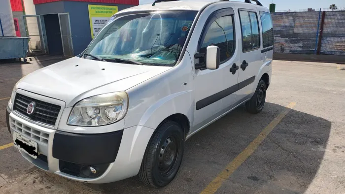 Fiat Doblo Essence 1.8 Flex 16V 5P 2013