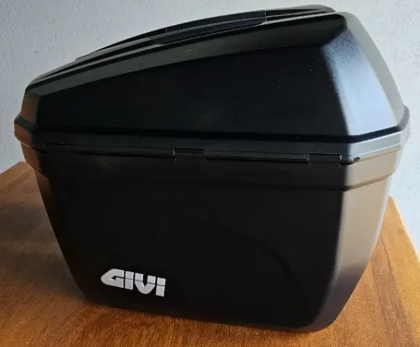 BAÚS LATERAIS GIVI
