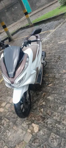 VENDO MOTO HONDA PCX DLX EM ESTADO DE ZERO
