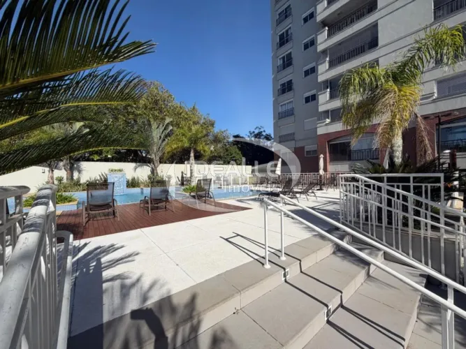 Apartamento em condomínio clube
