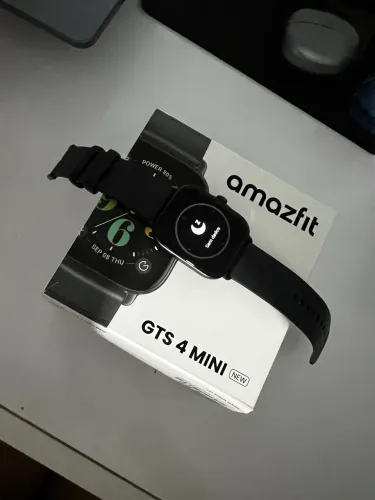 Relógio AMAZFIT GTS 4 MINI