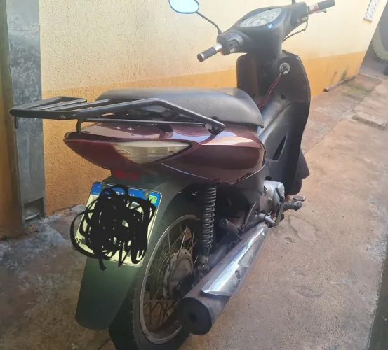 ? : Honda Biz 125 ? Ano 2009 ? Partida Elétrica + Pedal ? R$ 8.3oo