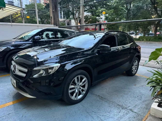 Mercedes-Benz GLA 200 Adv. 1.6/1.6 TB 16V Flex Aut. 2016