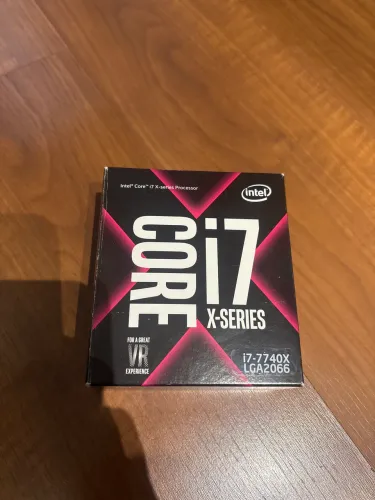 Processador Intel Core i7-7740X LGA2066 4.3GHz Turbo 4.5GHz (Com Caixa)