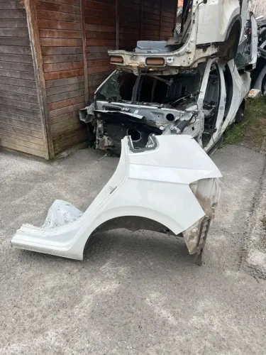 Lateral esquerdo VW Polo 2018 a 2025