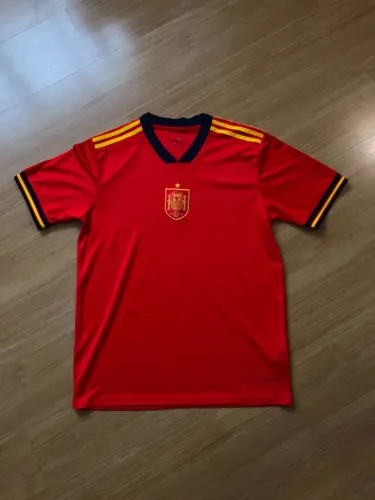 Camisa de time titular da Seleção Espanhola de Futebol (La Roja)